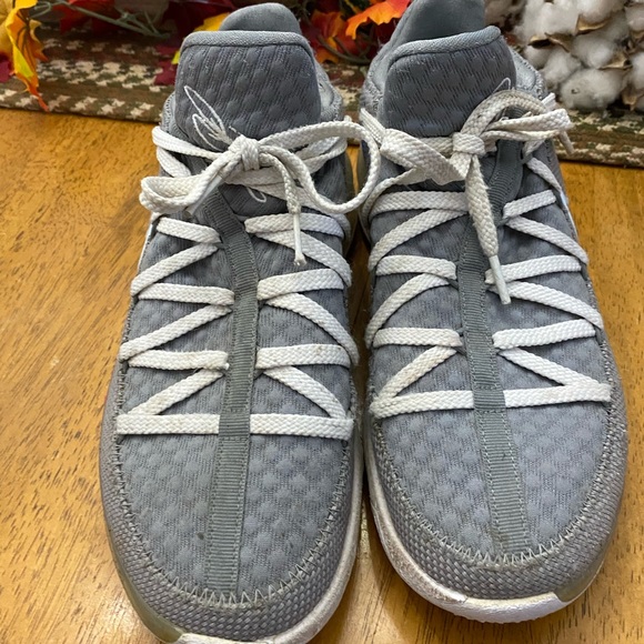 Nike Lebron 17 - Picture 5 of 11